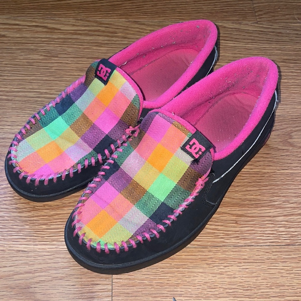 DC shoes . Lounge shoes. Loafers